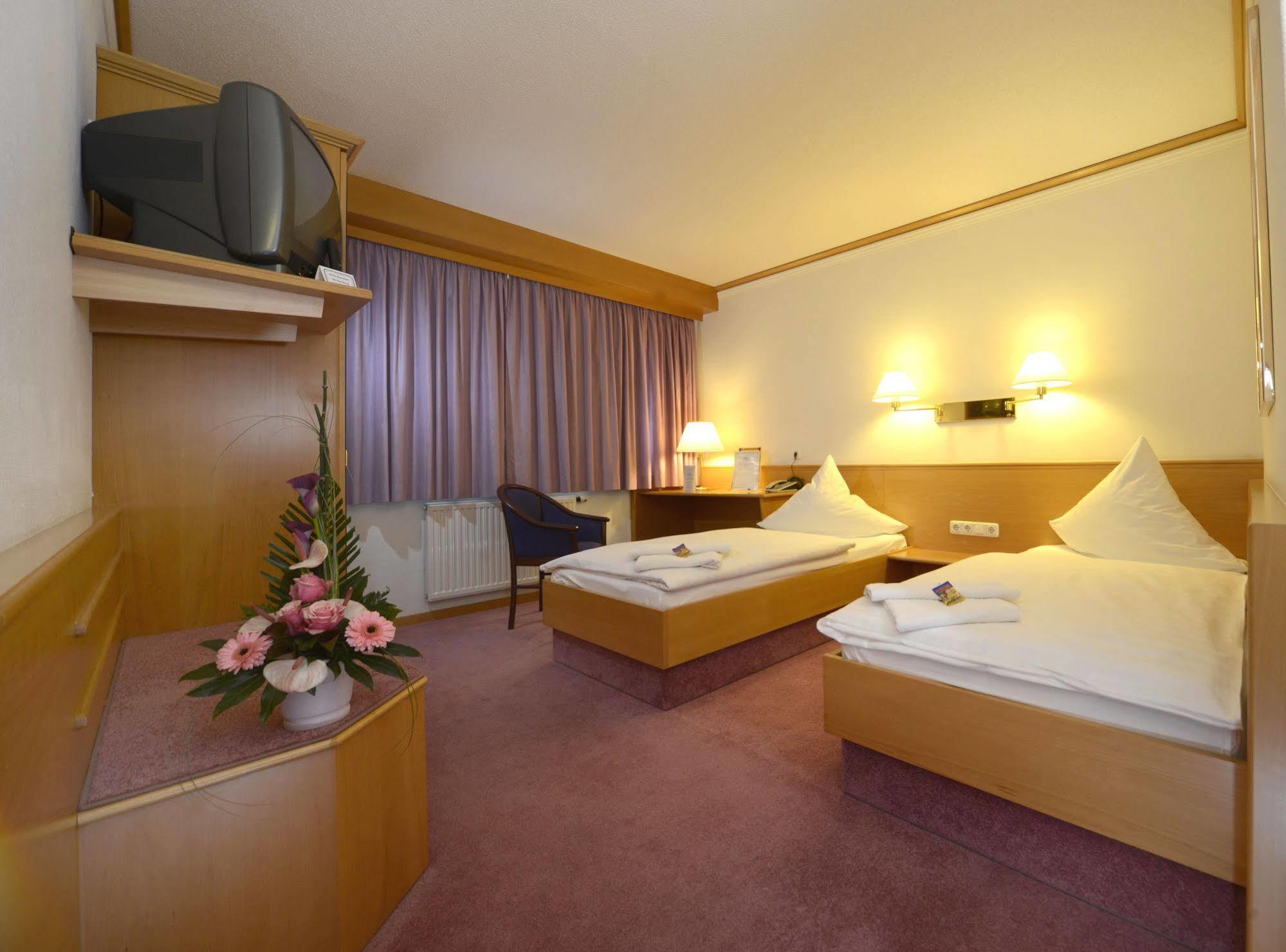Hotel Bavaria Brehna Exteriér fotografie