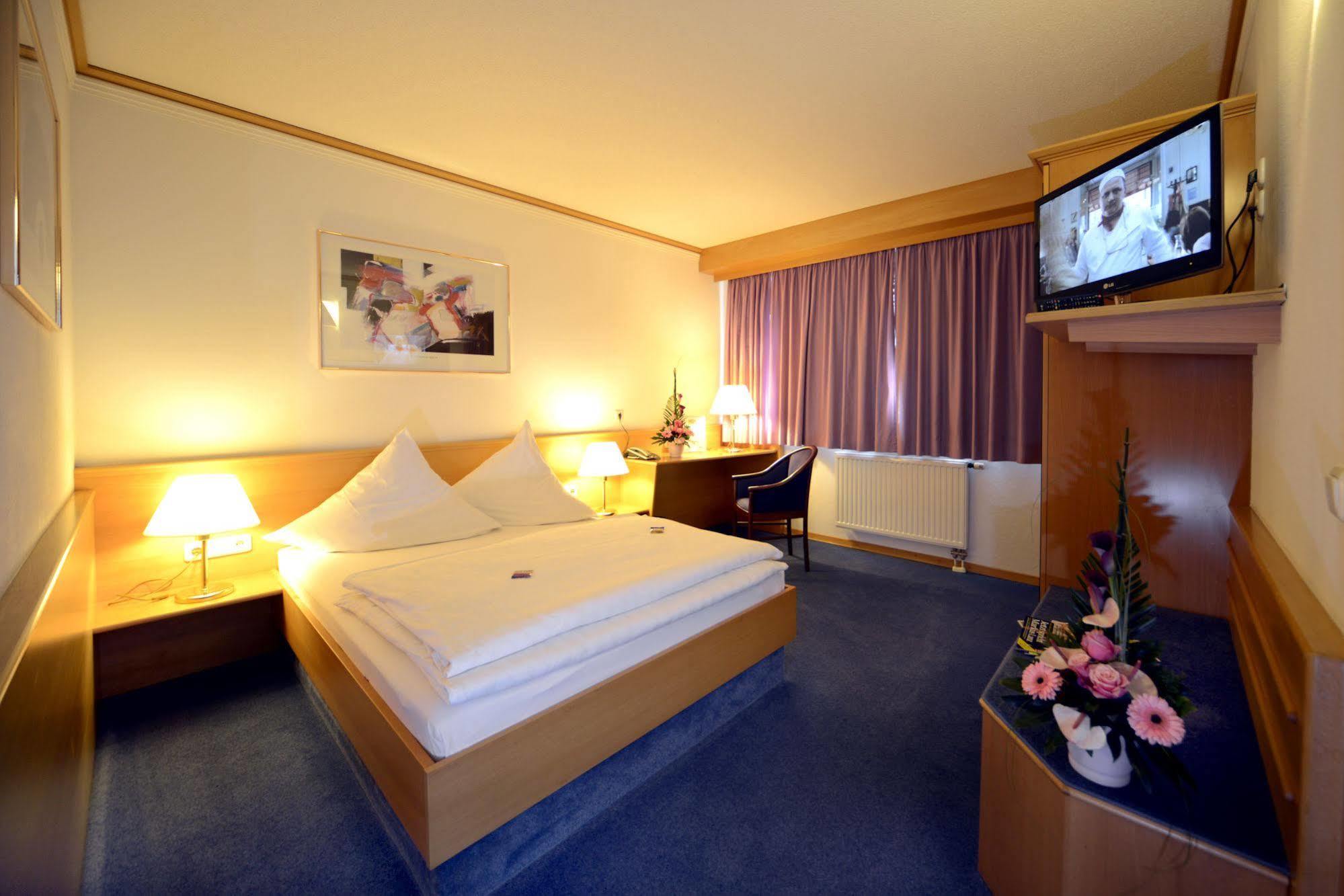 Hotel Bavaria Brehna Exteriér fotografie